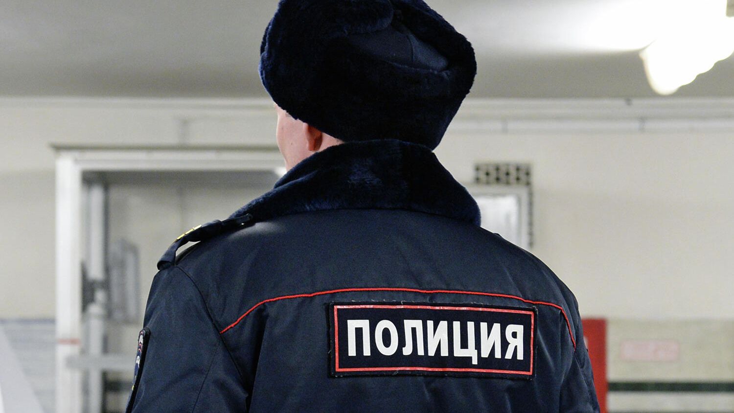 В Петербурге мужчина применил перцовый баллончик в подъезде жилого дома